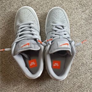 Nike SB Light Gray and Orange Sneakers